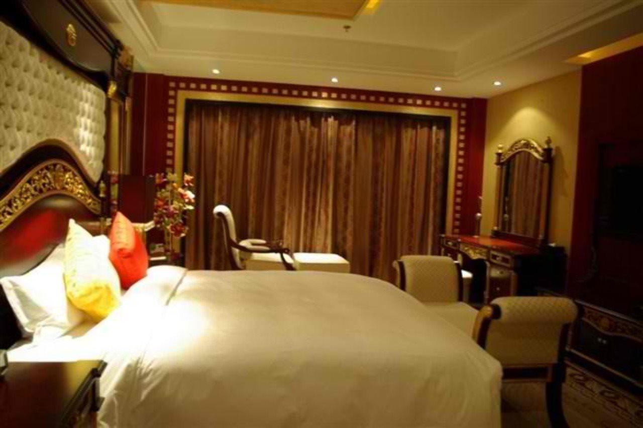 Grand Soluxe Hotel Dunhuang Exterior foto