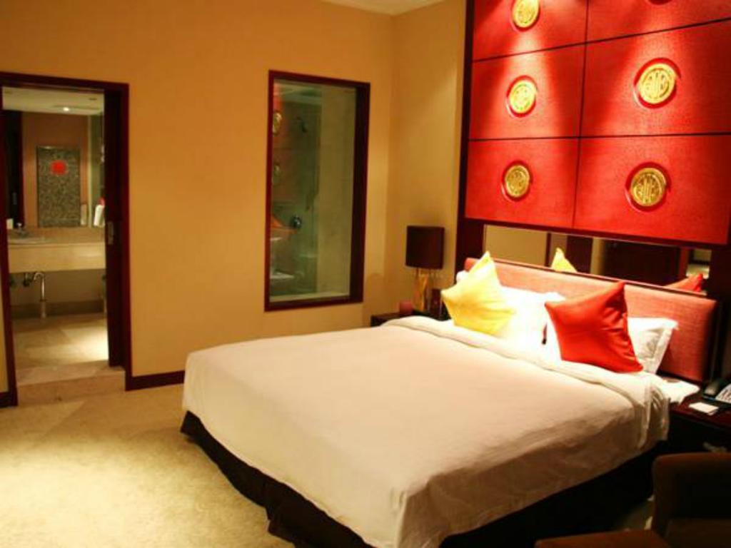 Grand Soluxe Hotel Dunhuang Exterior foto