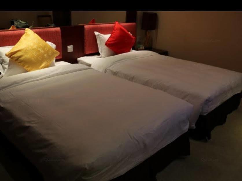 Grand Soluxe Hotel Dunhuang Exterior foto